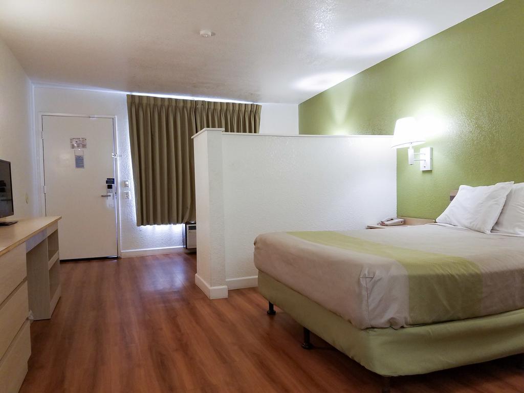 Motel 6 Hemet Exteriér fotografie